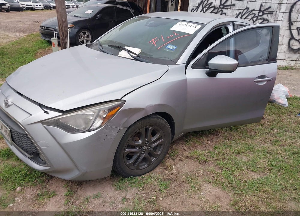 2019 TOYOTA YARIS VIN: 3MYDLBYV1KY500070