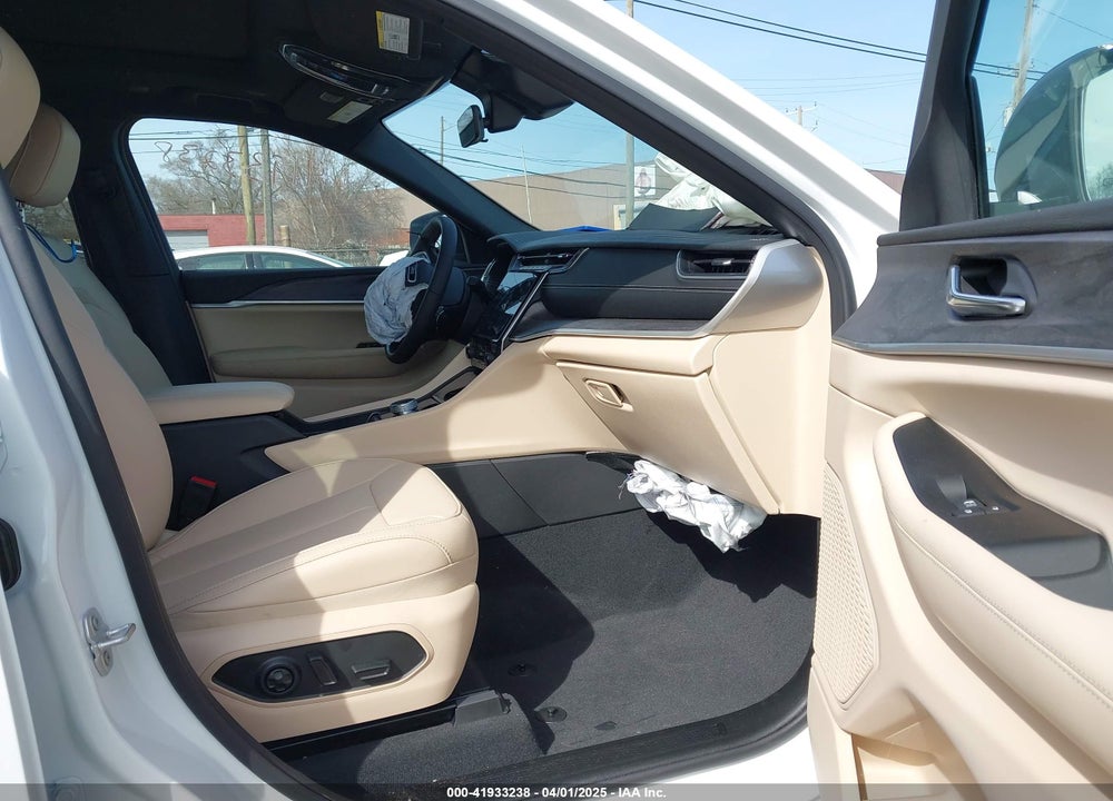 2025 JEEP GRAND CHEROKEE L VIN: 1C4RJKBG7S8677223