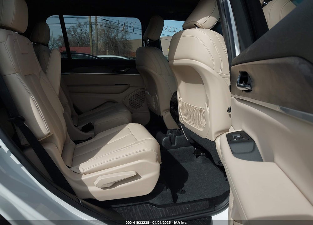 2025 JEEP GRAND CHEROKEE L VIN: 1C4RJKBG7S8677223