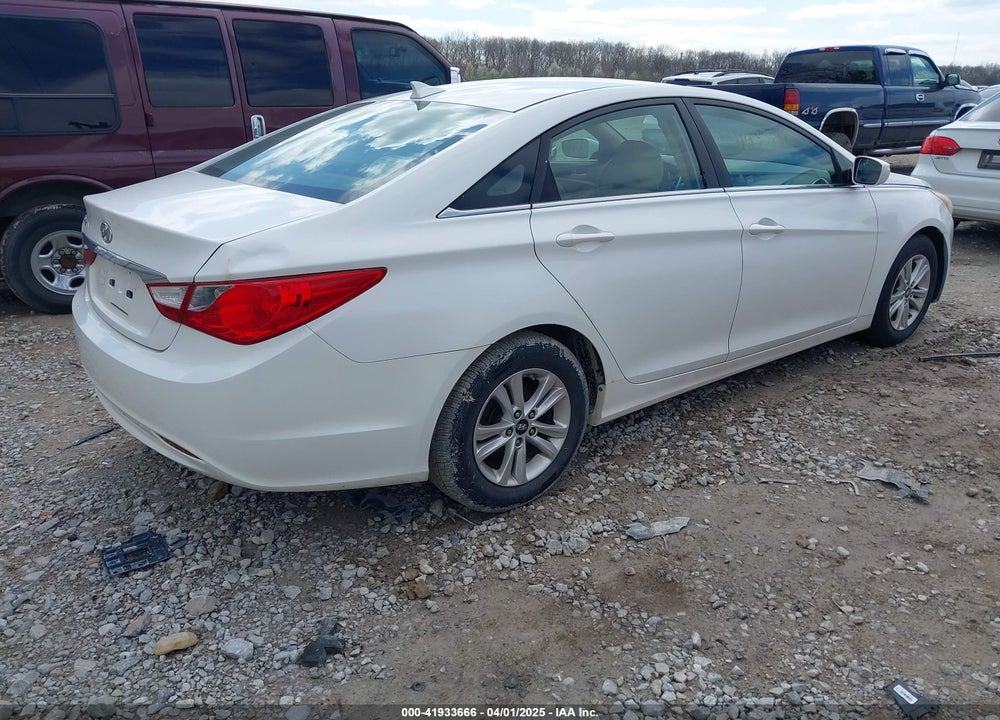 2012 HYUNDAI SONATA VIN: 5NPEB4AC5CH324102