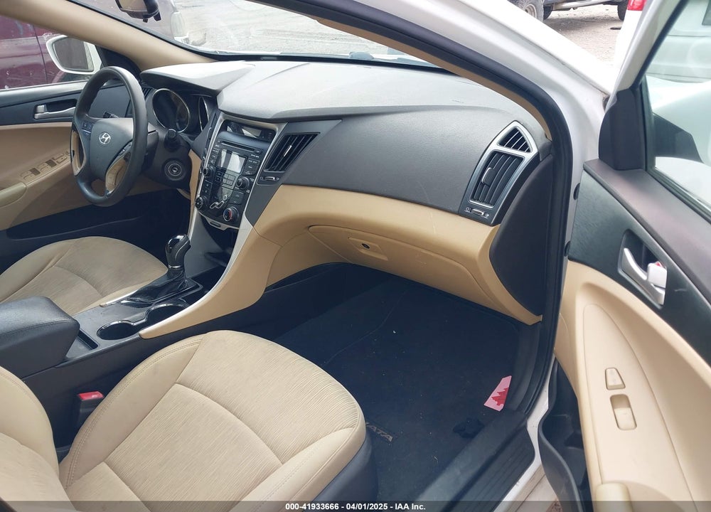 2012 HYUNDAI SONATA VIN: 5NPEB4AC5CH324102