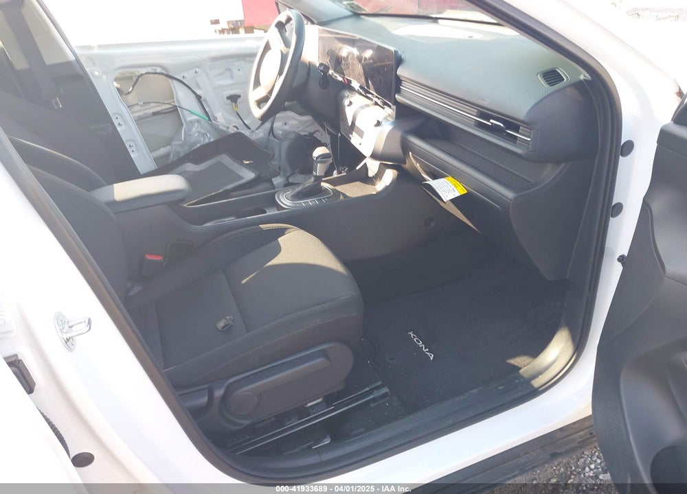 2024 HYUNDAI KONA VIN: KM8HBCAB7RU132589