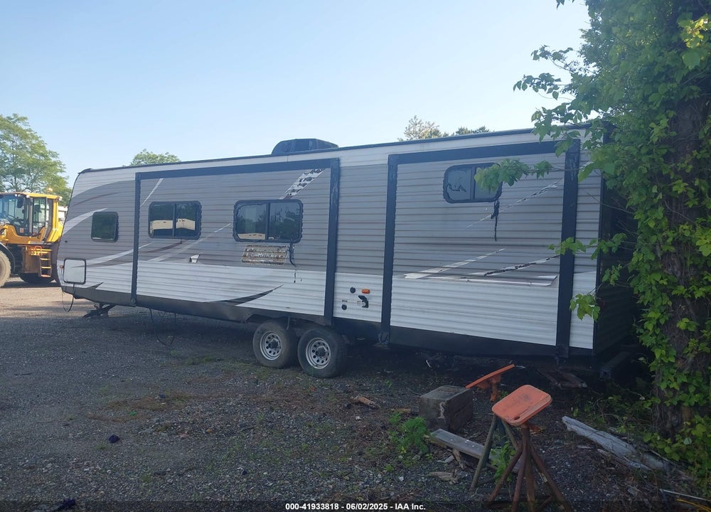 2017 COLEMAN OTHER VIN: 4YDT31428HH937632