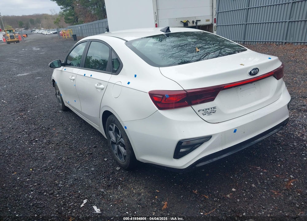 2021 KIA FORTE VIN: 3KPF24AD6ME341090
