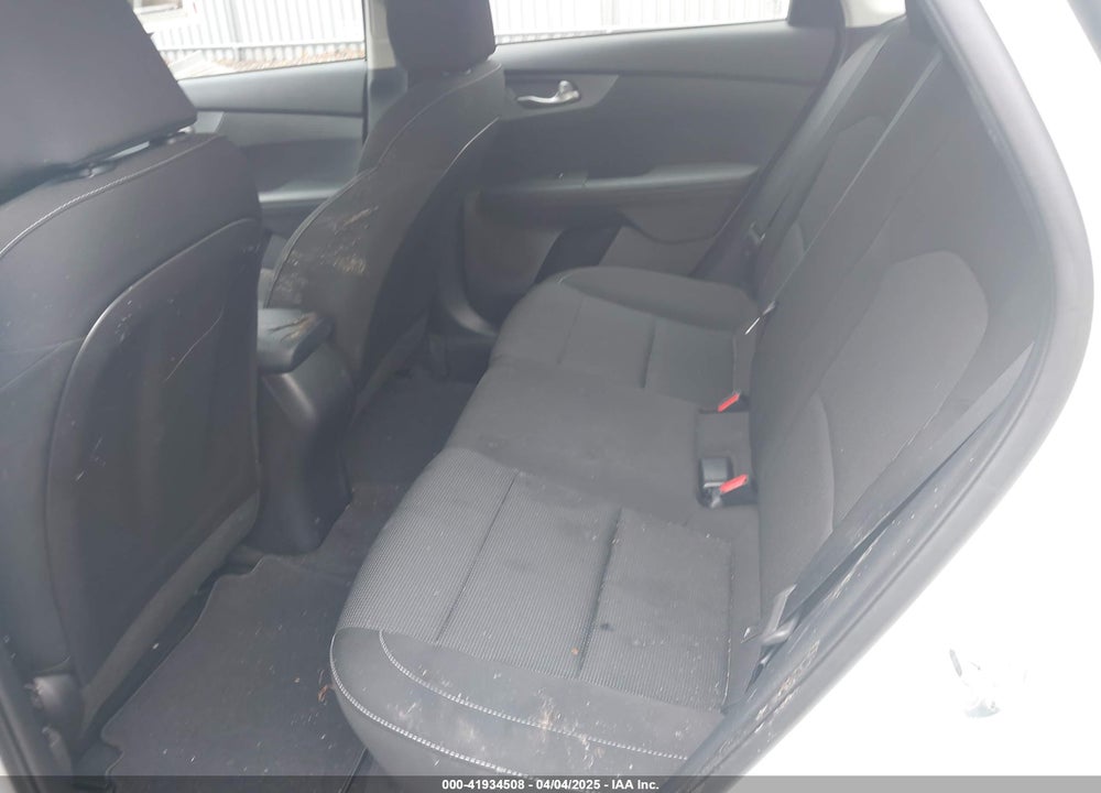 2021 KIA FORTE VIN: 3KPF24AD6ME341090