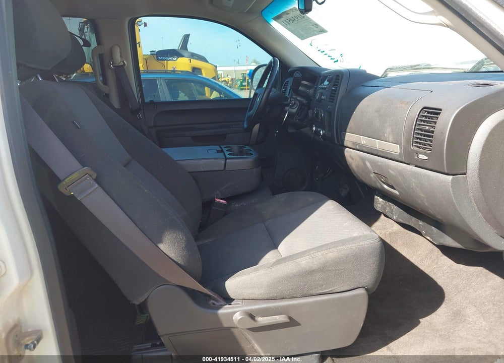 2013 CHEVROLET SILVERADO VIN: 3GCPKSE76DG320368