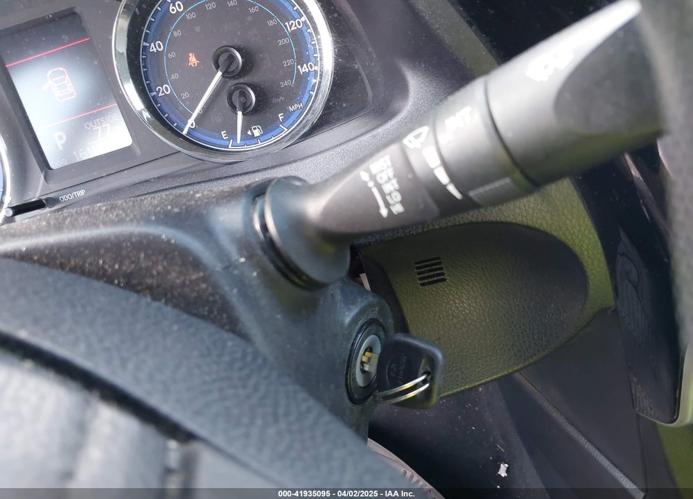 2019 TOYOTA COROLLA VIN: 2T1BURHE8KC145684