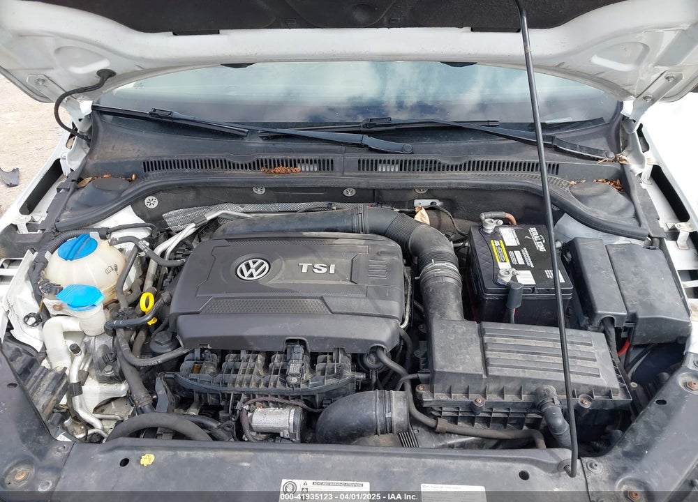 2014 VOLKSWAGEN JETTA 1.8T SEL VIN: 3VWL17AJ7EM439904