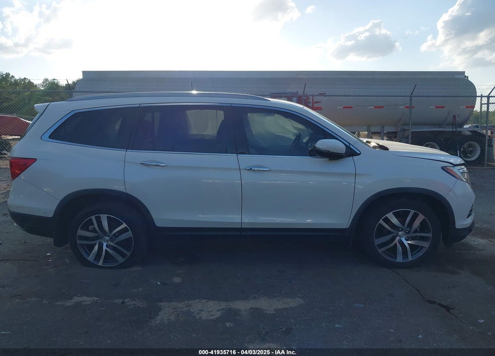 2017 HONDA PILOT ELITE VIN: 5FNYF6H04HB087830