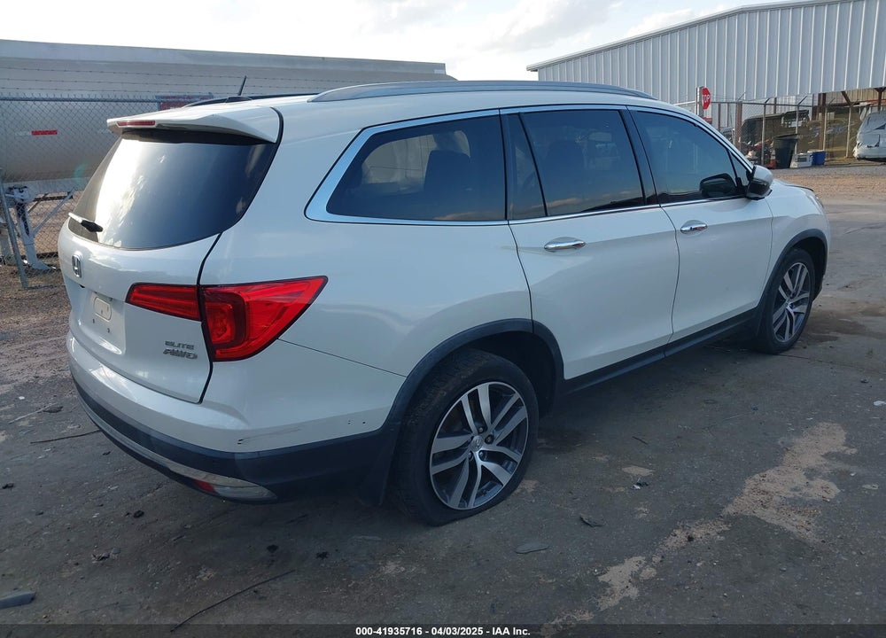 2017 HONDA PILOT ELITE VIN: 5FNYF6H04HB087830