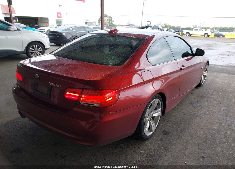 2011 BMW 328I VIN: WBAKE5C5XBE573148