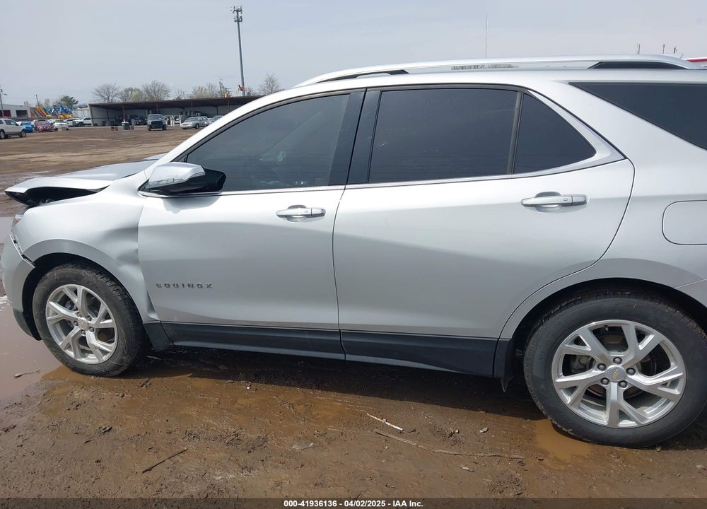 2018 CHEVROLET EQUINOX VIN: 2GNAXMEV0J6185677