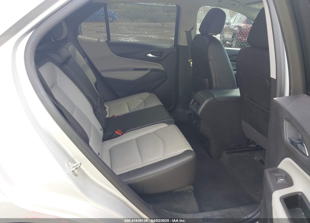 2018 CHEVROLET EQUINOX VIN: 2GNAXMEV0J6185677