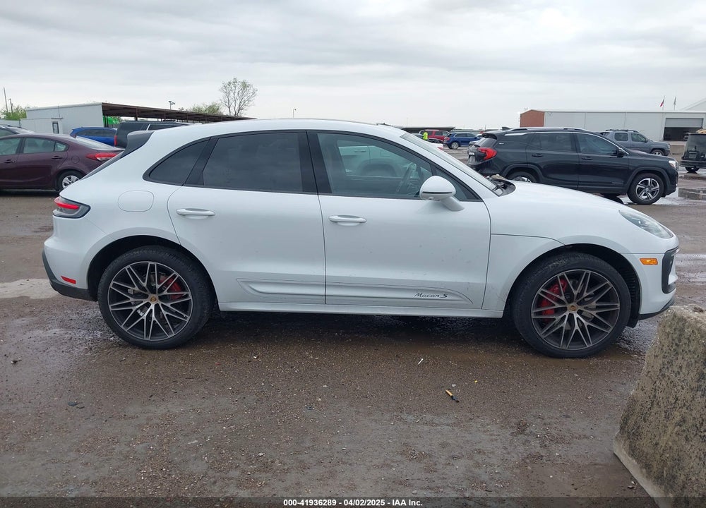 2025 PORSCHE MACAN VIN: WP1AG2A55SLB41796