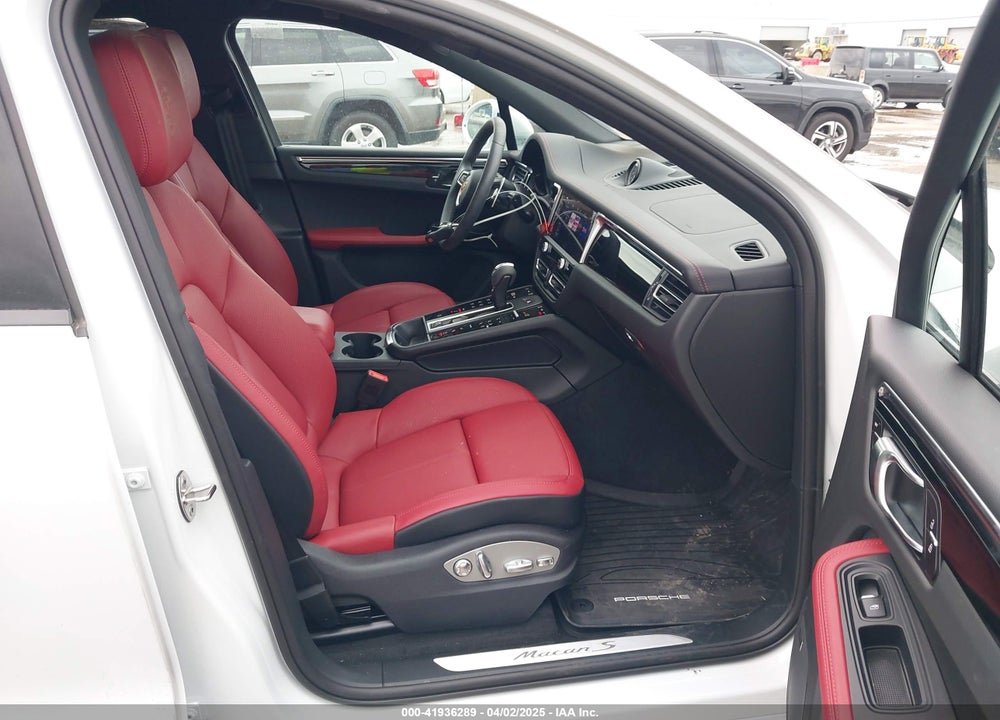 2025 PORSCHE MACAN VIN: WP1AG2A55SLB41796