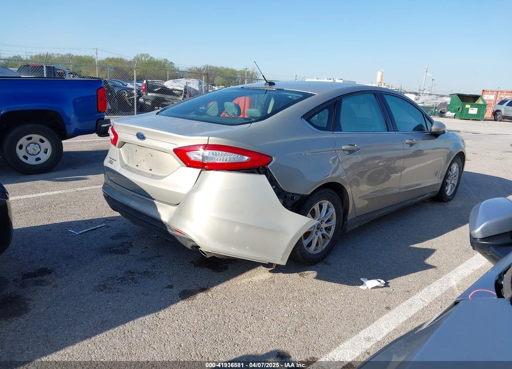 2015 FORD FUSION VIN: 3FA6P0G70FR205115