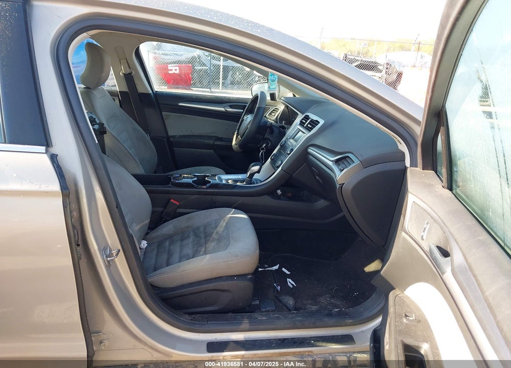2015 FORD FUSION VIN: 3FA6P0G70FR205115