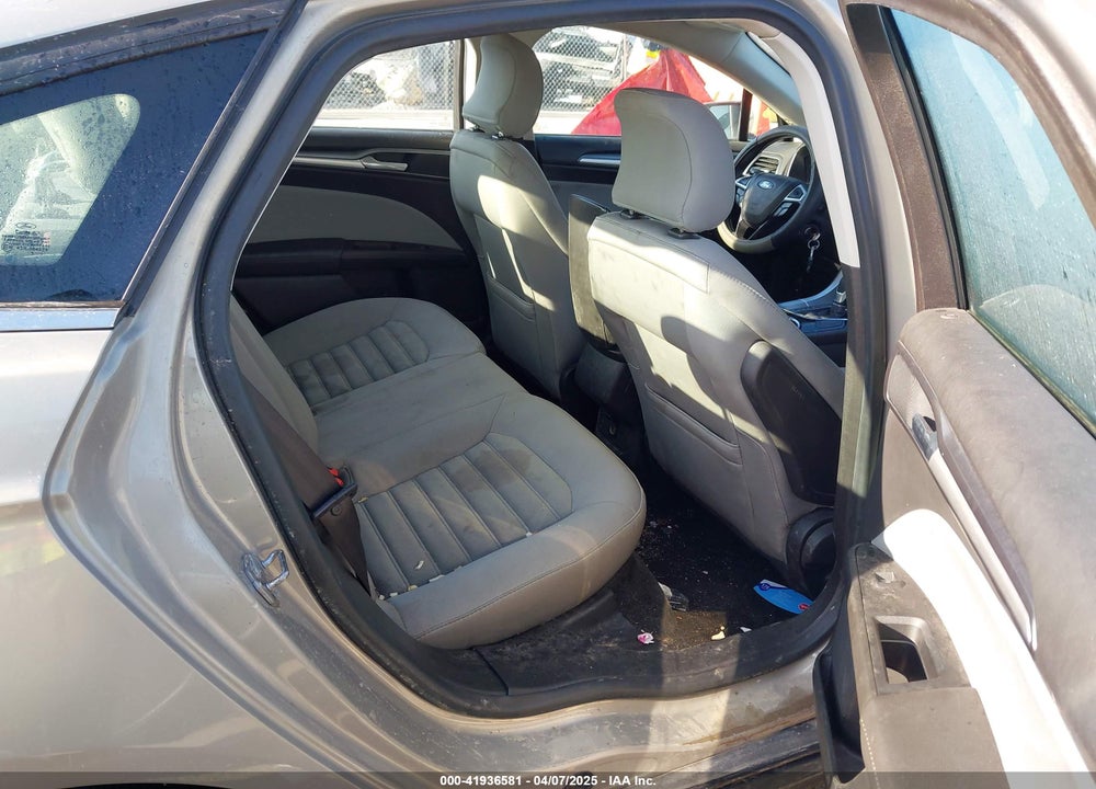2015 FORD FUSION VIN: 3FA6P0G70FR205115