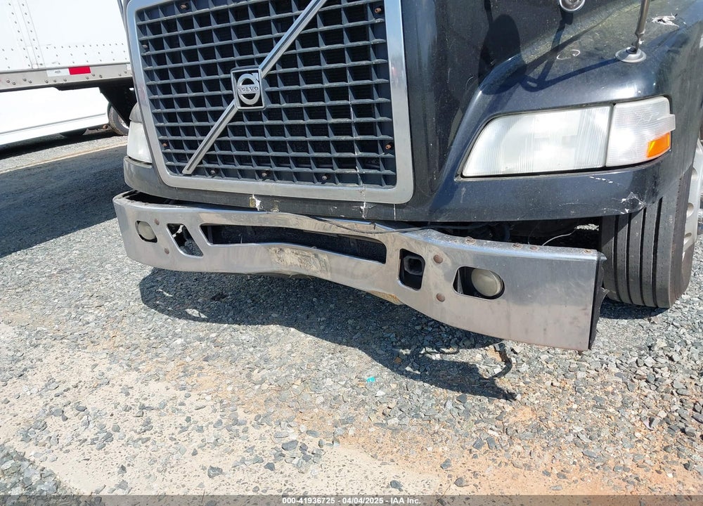 2014 VOLVO VN VNM VIN: 4V4MC9EHXEN165936