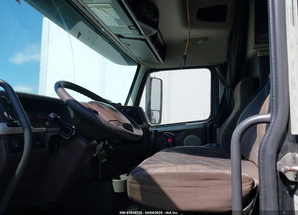 2014 VOLVO VN VNM VIN: 4V4MC9EHXEN165936