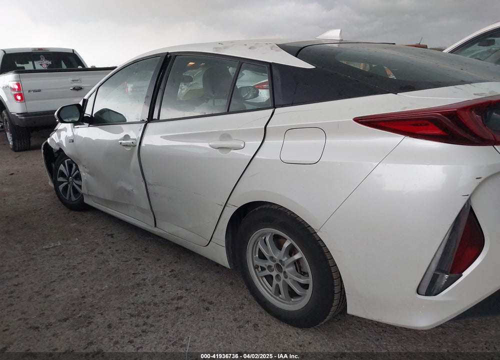 2018 TOYOTA PRIUS PRIME VIN: JTDKARFP0J3084142