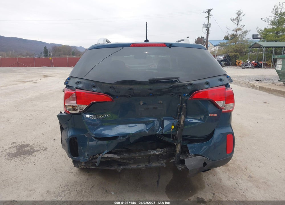2015 KIA SORENTO VIN: 5XYKTDA66FG555290
