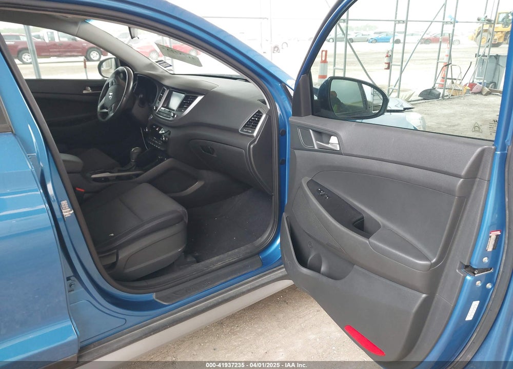2018 HYUNDAI TUCSON SPORT VIN: KM8J33AL0JU803368
