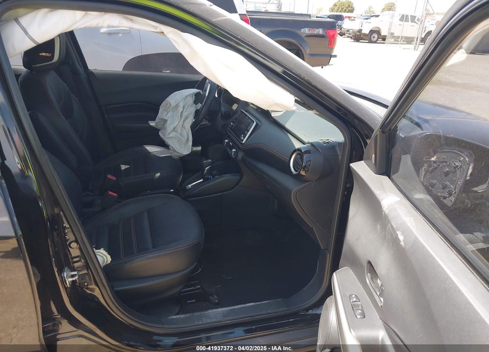 2019 NISSAN KICKS SR VIN: 3N1CP5CU9KL519108