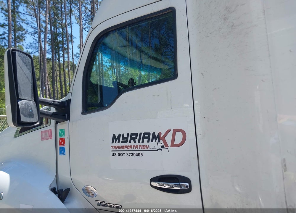 2018 KENWORTH T680 VIN: 1XKYDP9X4JJ189574