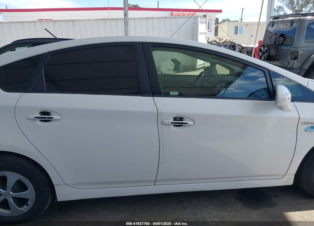 2013 TOYOTA PRIUS VIN: JTDKN3DU1D5581817