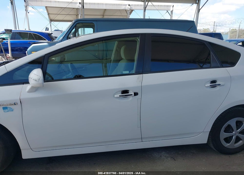 2013 TOYOTA PRIUS VIN: JTDKN3DU1D5581817