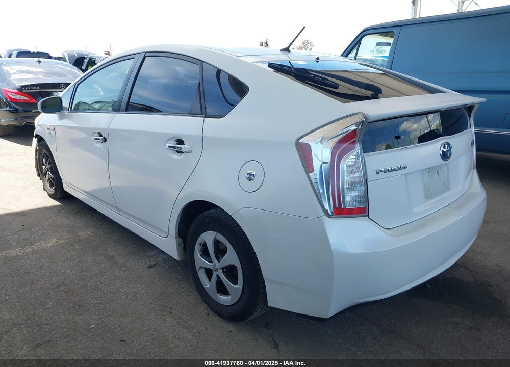 2013 TOYOTA PRIUS VIN: JTDKN3DU1D5581817