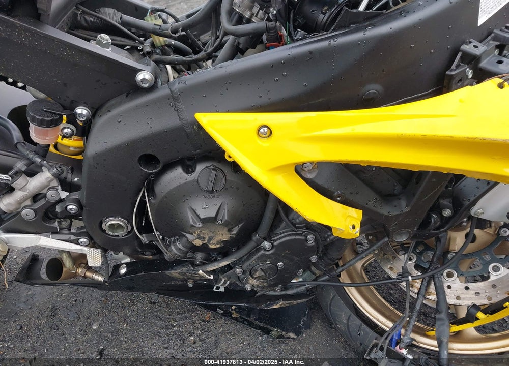 2016 YAMAHA YZFR6 C VIN: JYARJ16Y7GA010077