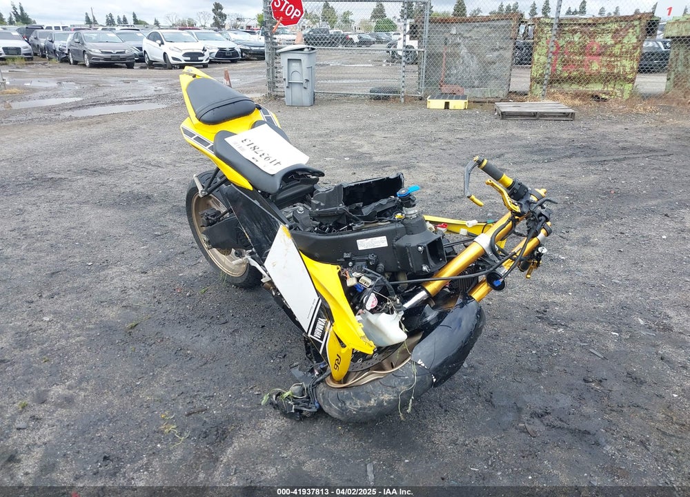 2016 YAMAHA YZFR6 C VIN: JYARJ16Y7GA010077