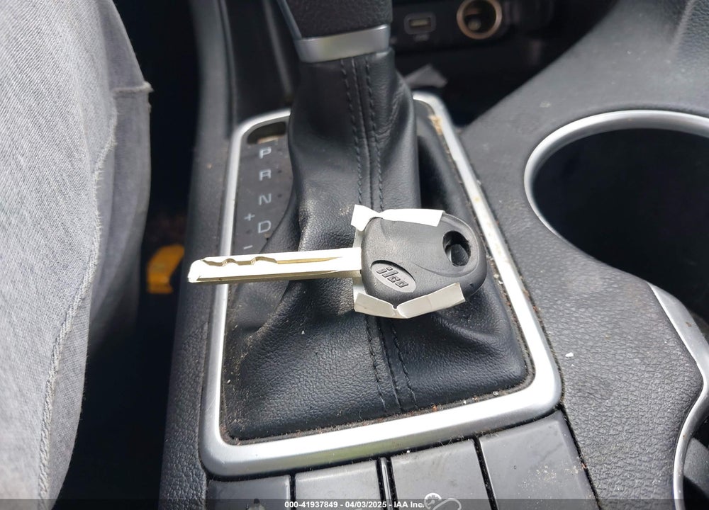 2019 KIA SPORTAGE VIN: KNDPM3AC6K7501305