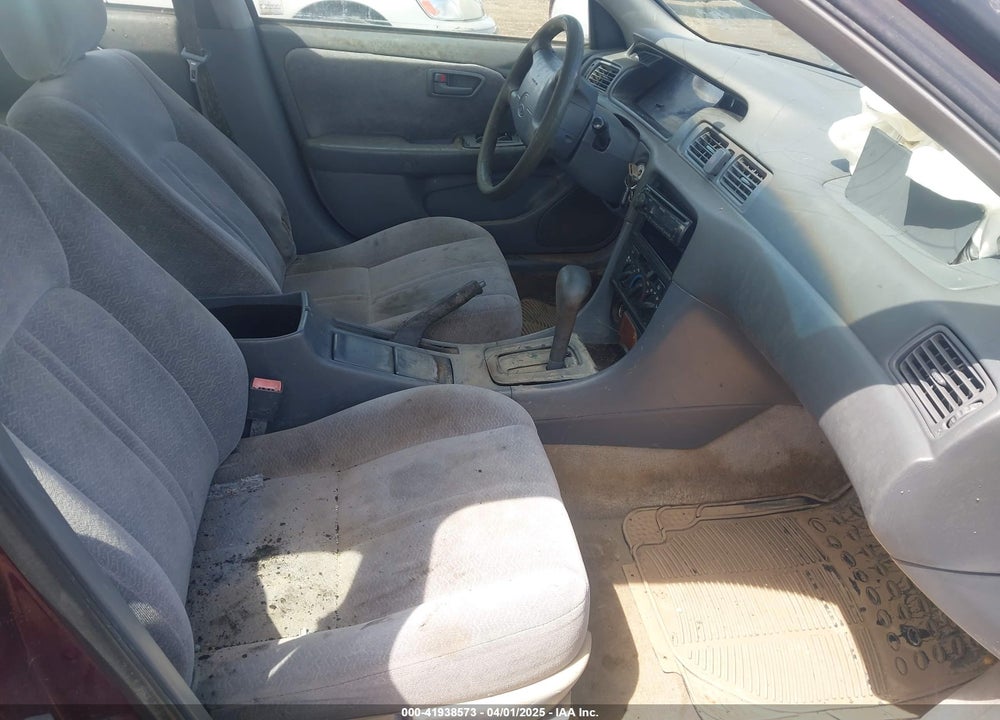 1997 TOYOTA CAMRY LE VIN: JT2BG22K6V0090253