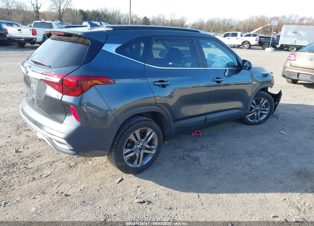 2021 KIA SELTOS VIN: KNDEUCAA2M7096049