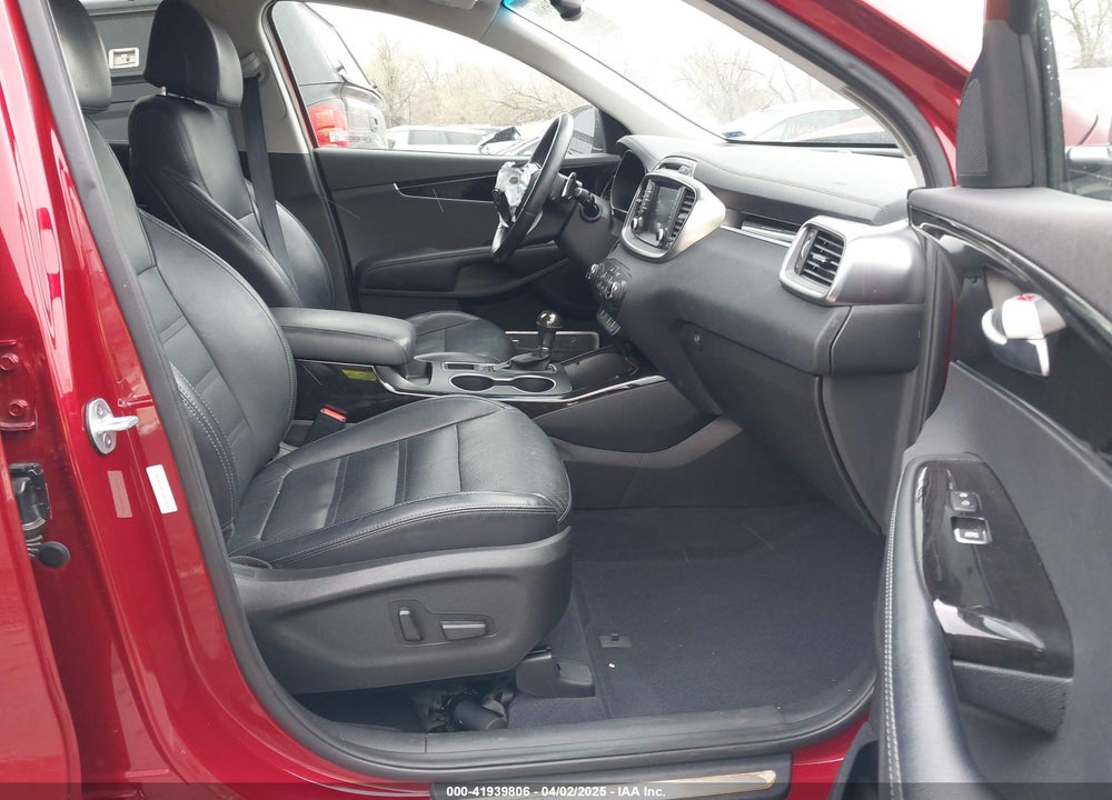 2017 KIA SORENTO VIN: 5XYPHDA15HG274693