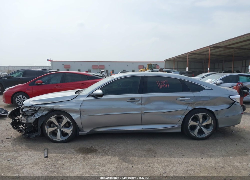 2018 HONDA ACCORD VIN: 1HGCV2F92JA049925