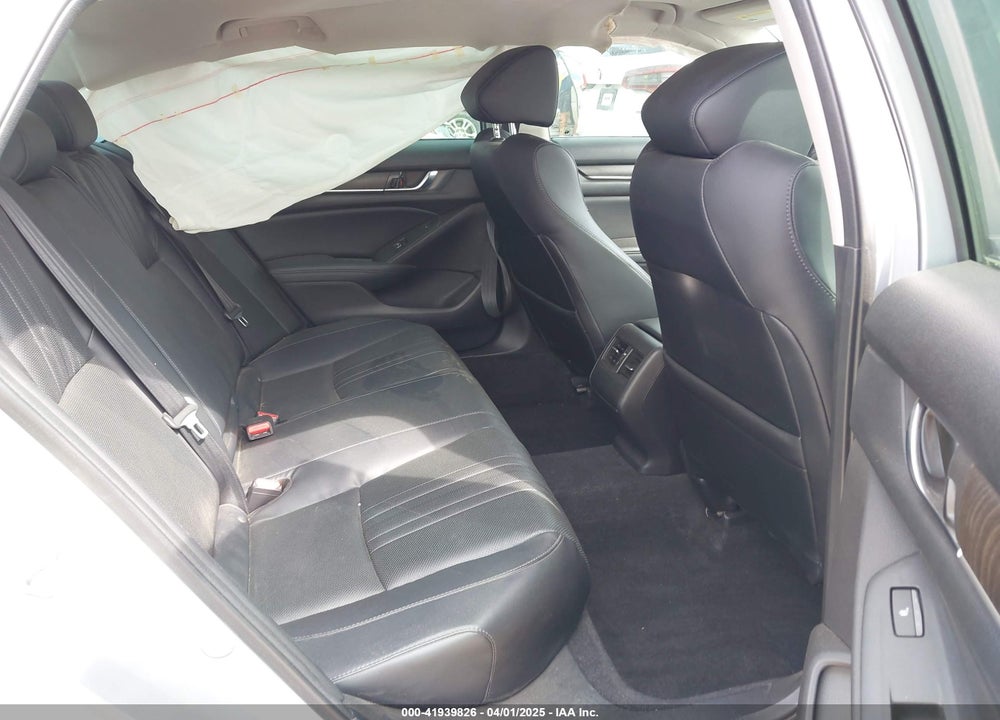 2018 HONDA ACCORD VIN: 1HGCV2F92JA049925
