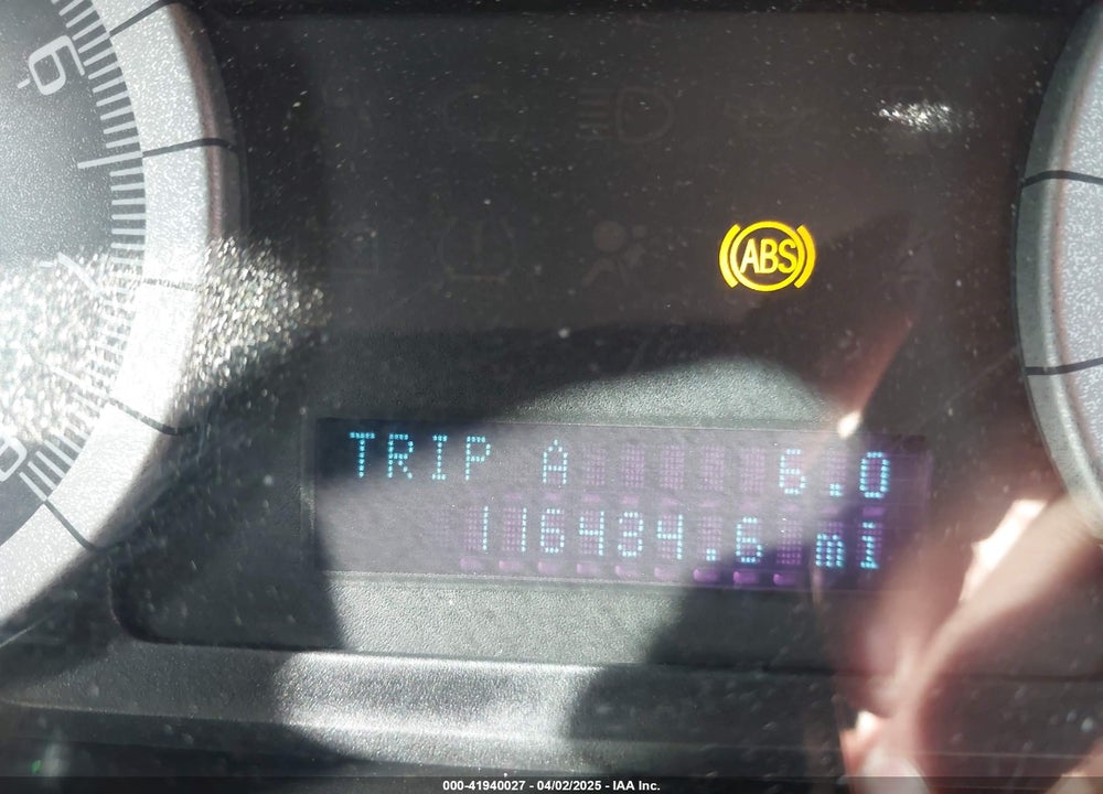 2008 FORD ESCAPE VIN: 1FMCU94128KB14215