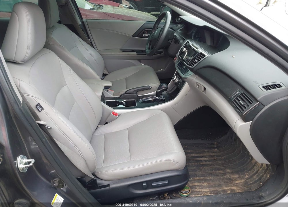 2013 HONDA ACCORD VIN: 1HGCR2F87DA170417