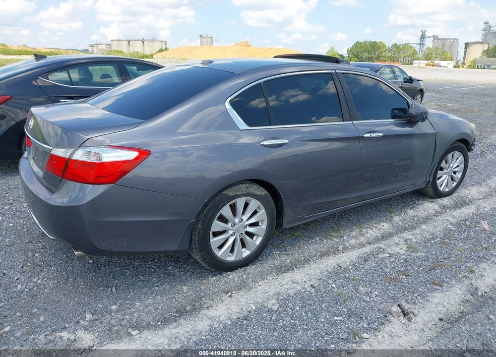 2013 HONDA ACCORD VIN: 1HGCR2F87DA170417
