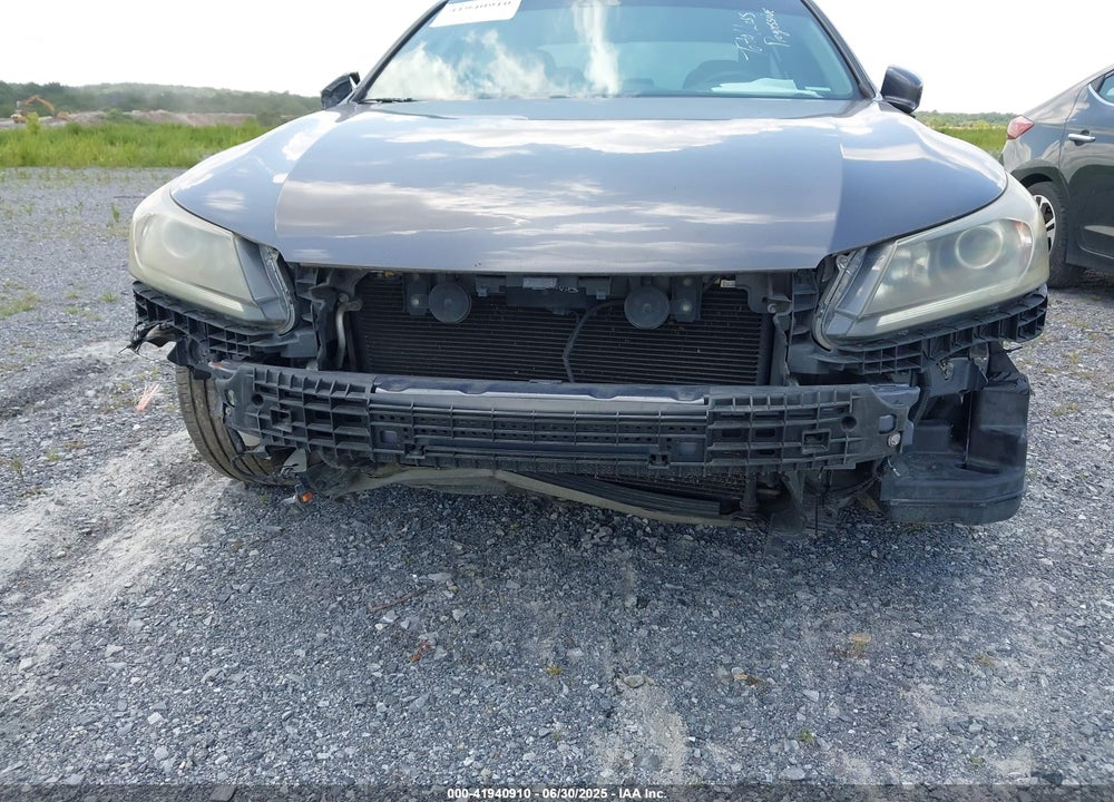 2013 HONDA ACCORD VIN: 1HGCR2F87DA170417