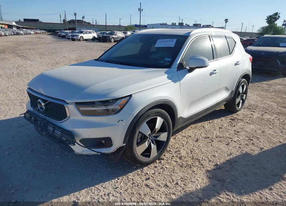 2021 VOLVO XC40 VIN: YV4162UK5M2423299