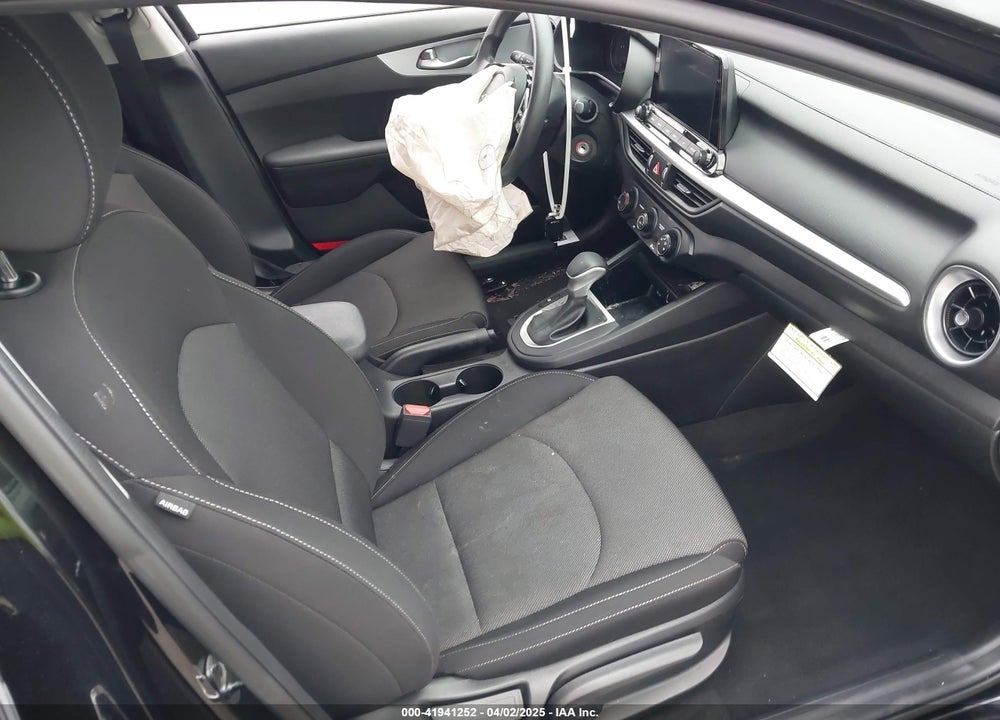 2023 KIA FORTE VIN: 3KPF24AD4PE553765