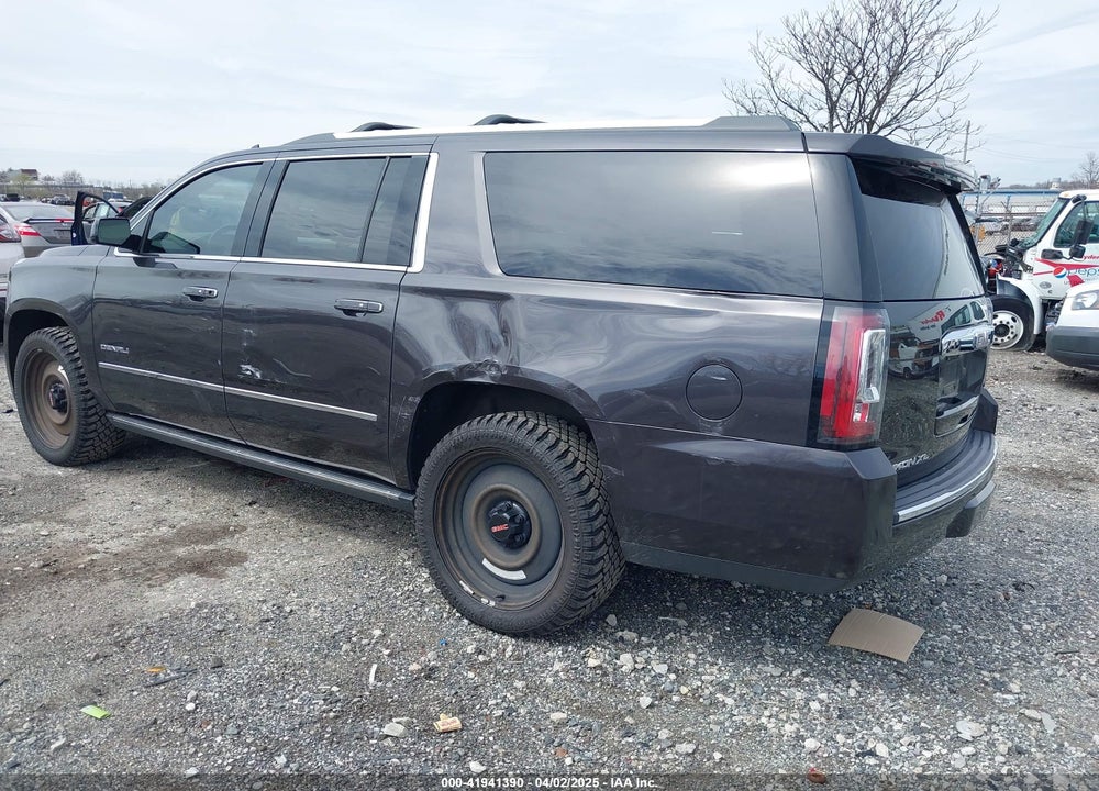 2015 GMC YUKON XL 1500 VIN: 1GKS2JKJ0FR676147