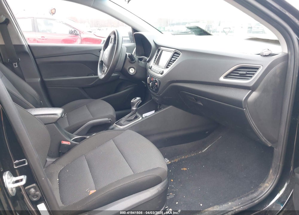 2019 HYUNDAI ACCENT VIN: 3KPC24A39KE074177
