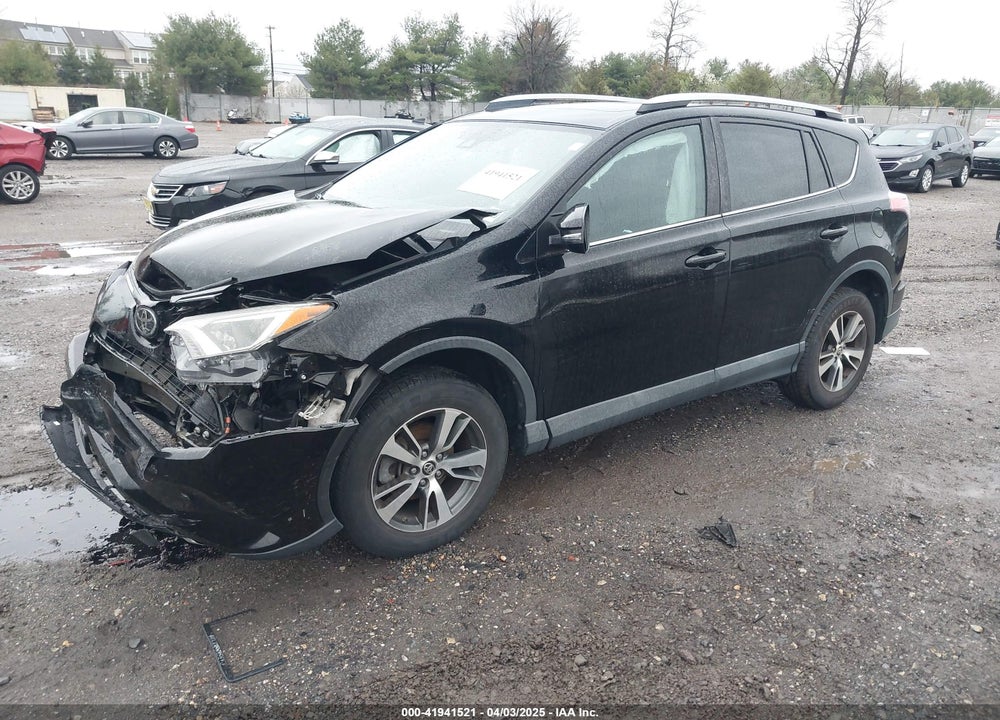 2018 TOYOTA RAV4 VIN: 2T3RFREV3JW781687