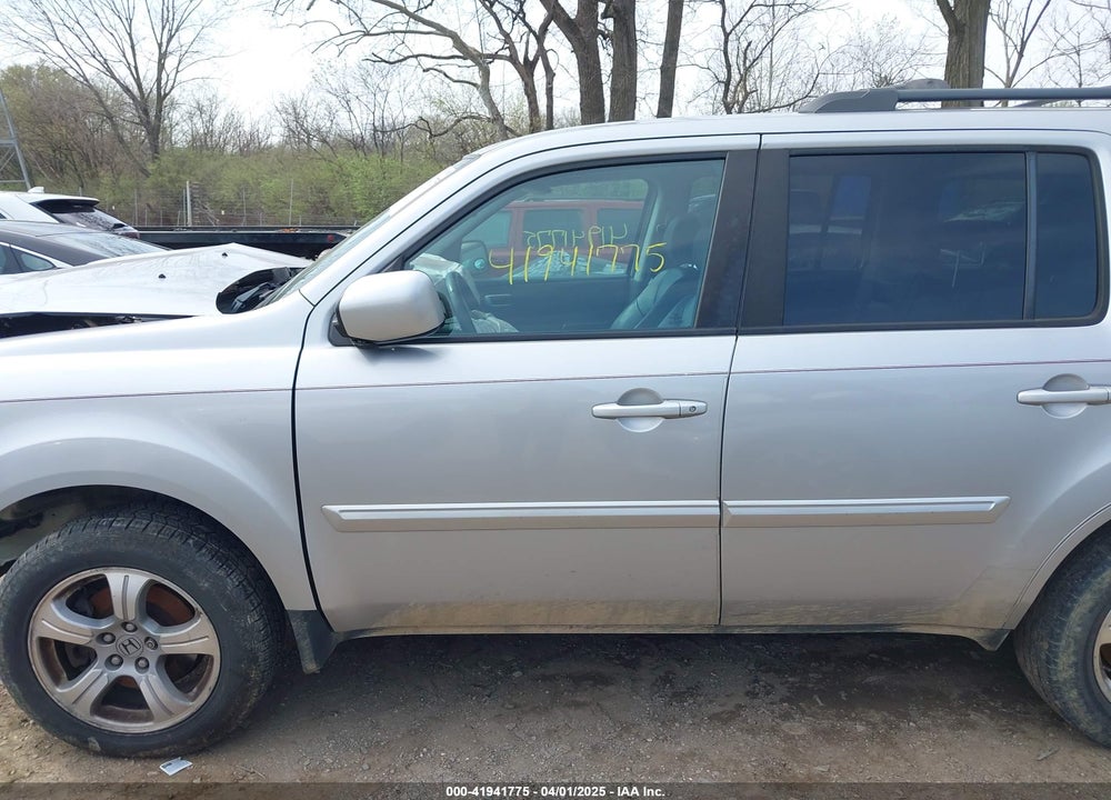 2014 HONDA PILOT VIN: 5FNYF3H57EB025344